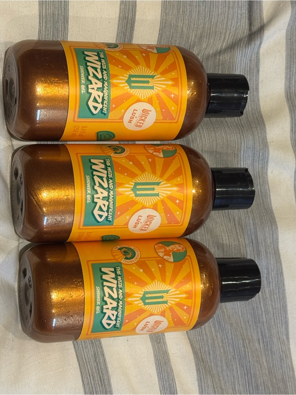 LUSH: The Wize And Magnificent Wizard
SHOWER GEL